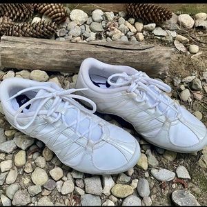 Womens nike cheer shoes